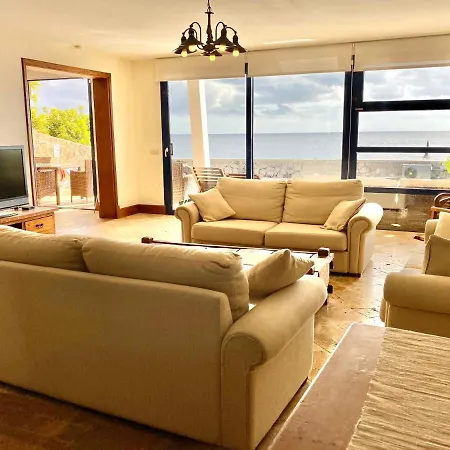 Villa Seafront *