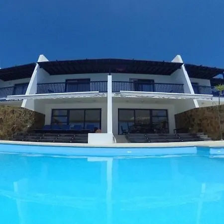 Villa Seafront Puerto Calero