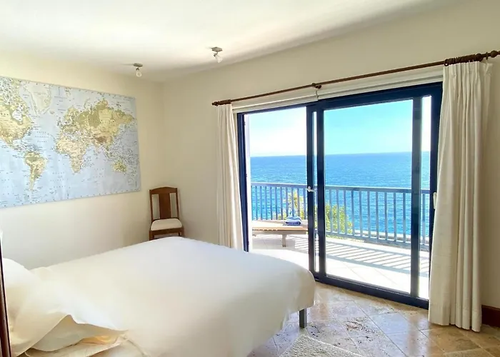 Villa Seafront Puerto Calero